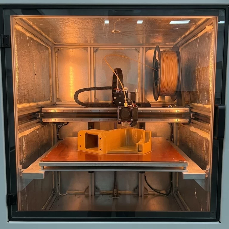 PEEK 3D printing in a heated chamber for high temperature engineering plastic parts
